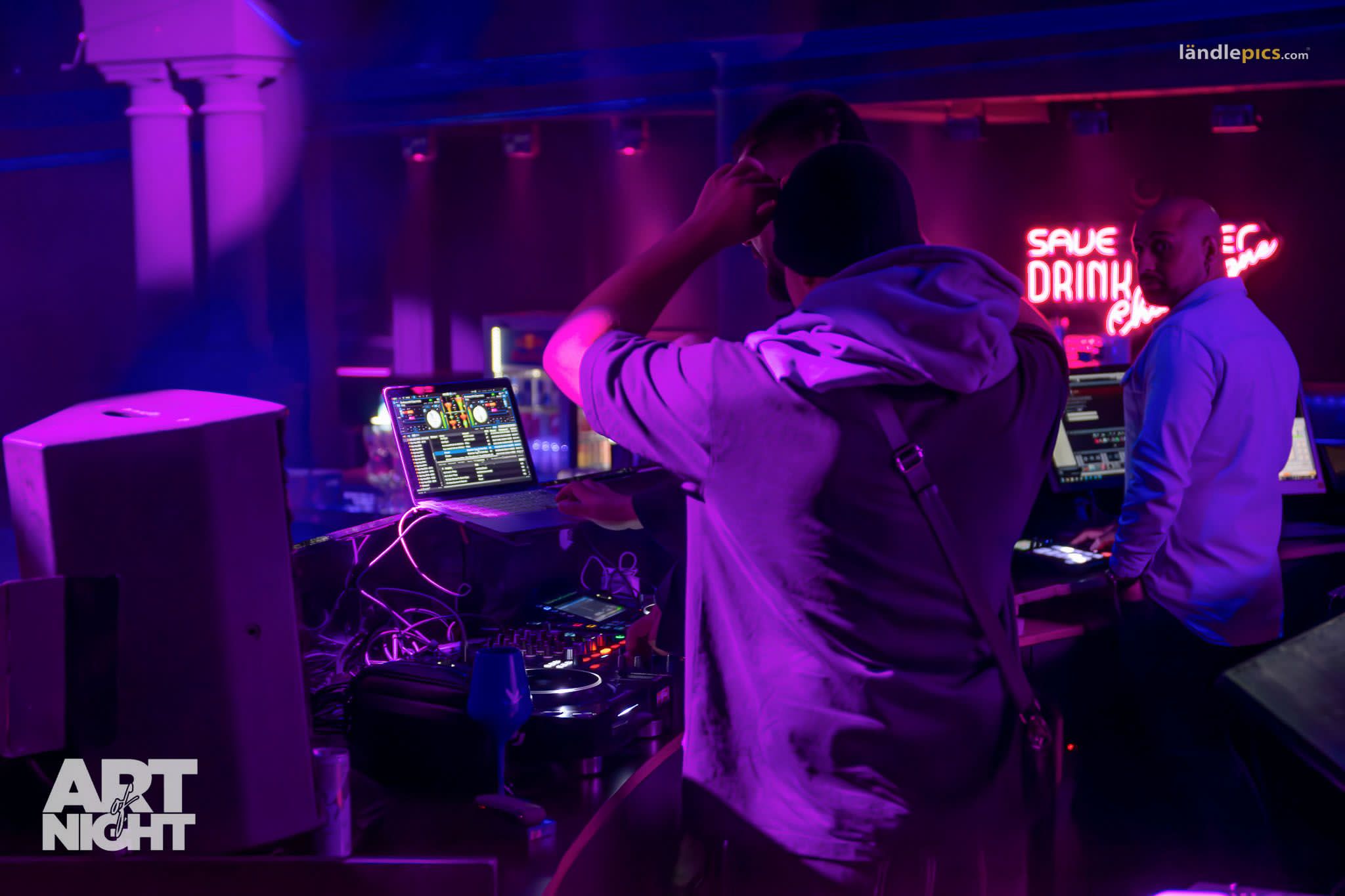 Art Of Night Club Signature-Tisch-Anordnung