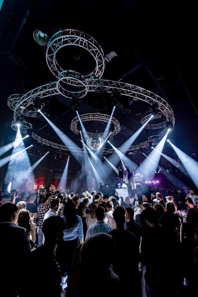 Art Of Night vertical ambience